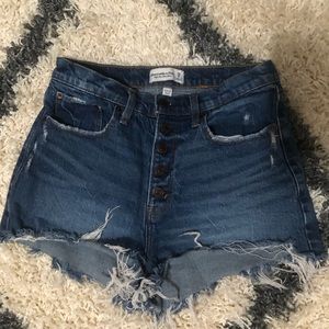 Abercrombie Curve Love High Rise Mom Short - 28/6